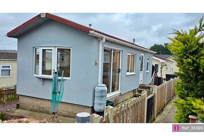 1 Bedroom Park Home For Sale In Rusty Well Park, Yeovil, BA20