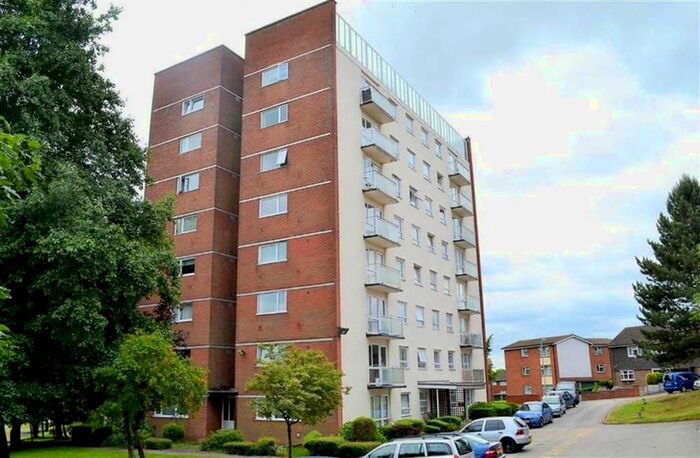 2 Bedroom Flat To Rent In Hobs Road, Lichfield, WS13
