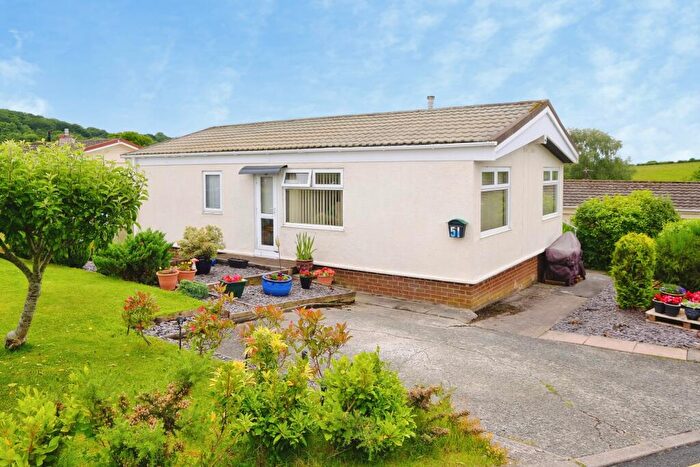 2 Bedroom Park Home For Sale In Sunny Haven Park, Howey, Llandrindod Wells, Powys, LD1