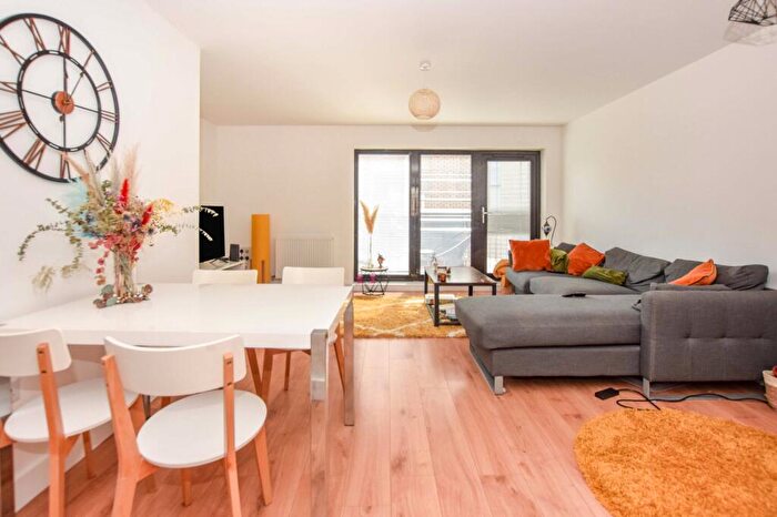 3 Bedroom House To Rent In Navigation Street, Ancoats, Manchester, M4