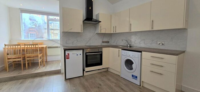 Studio To Rent In Northbrook Street, Newbury, RG14