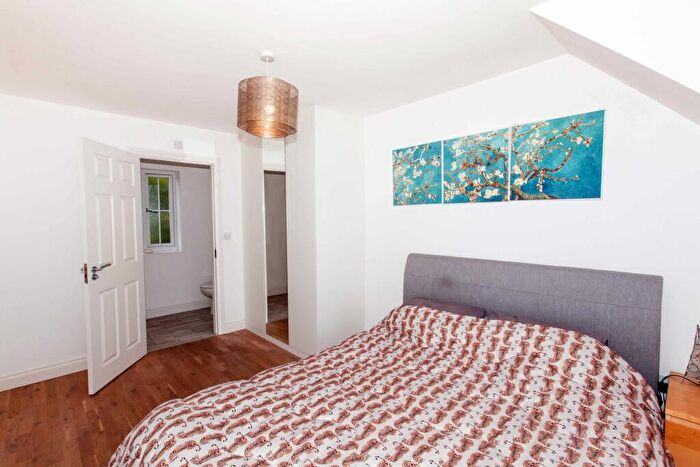 4 Bedroom Detached House For Sale In Meadows Walk, Clowne, S43