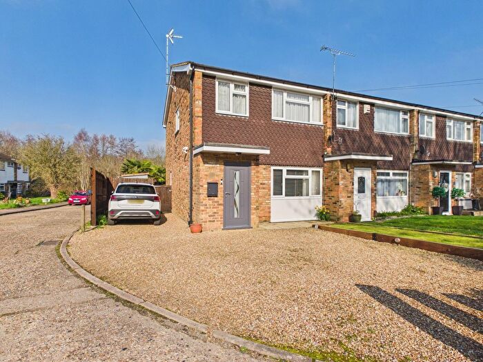3 Bedroom End Terrace House For Sale In Cresswell Road, Chesham, Buckinghamshire, HP5