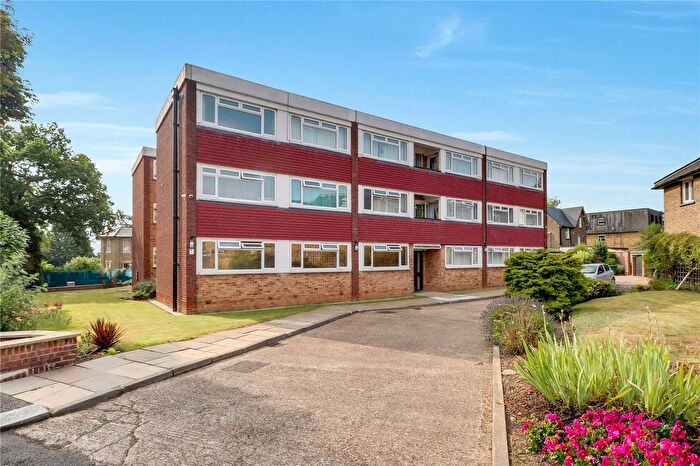 2 Bedroom Flat To Rent In Richmond Road, New Barnet, Barnet, EN5