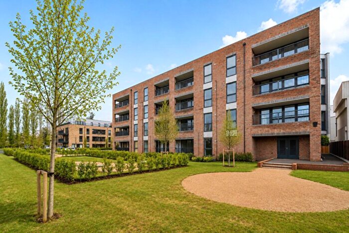 1 Bedroom Apartment For Sale In Heathside House, Esher, Surrey, KT10
