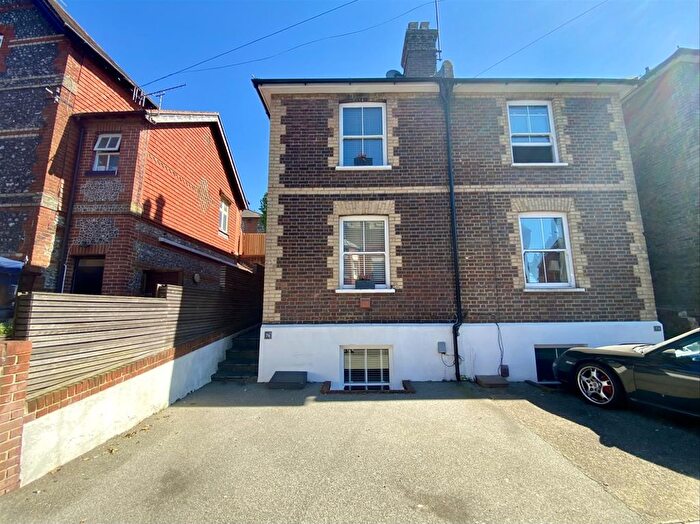 4 Bedroom Semi Detached House For Sale In Sydenham Road, Guildford, GU1