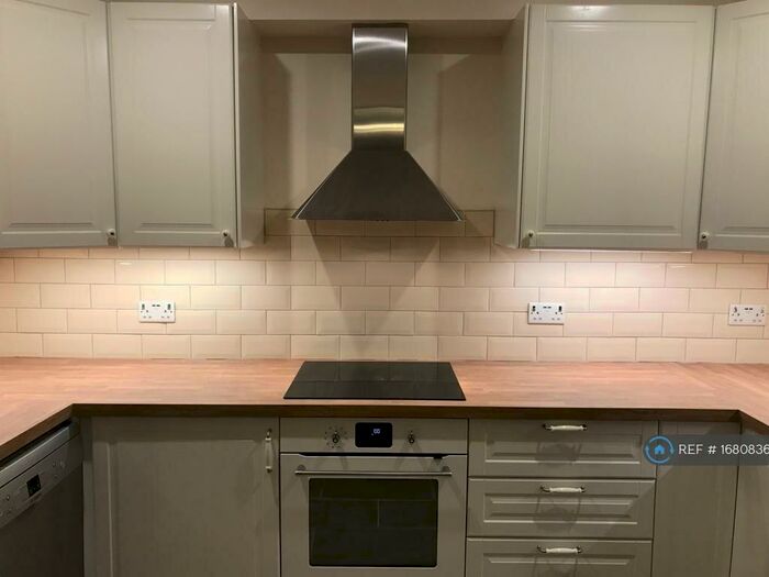 3 Bedroom Terraced House To Rent In Hillside Avenue, Kettering, NN15