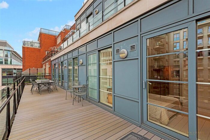 2 Bedroom Flat To Rent In Romney House, Marsham Street, Westminster, London, SW1P