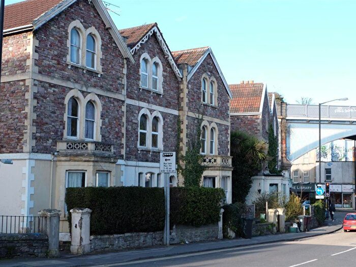 5 Bedroom Semi-Detached House To Rent In Cotham Brow, Bristol, BS6