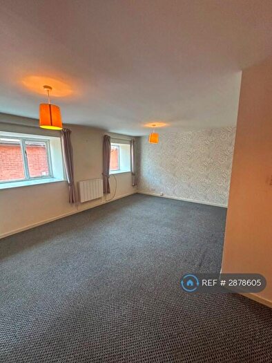 2 Bedroom Flat To Rent In Chapel Walk, Alfreton, DE55