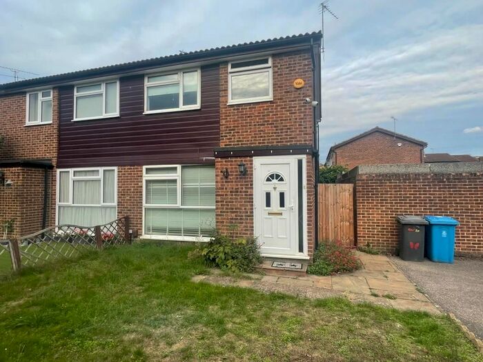 3 Bedroom Terraced House To Rent In Maidenhead, Berkshire, SL6