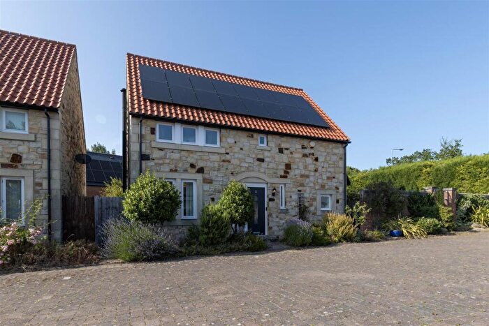 4 Bedroom Detached House For Sale In The Steadings, Durham, DH1