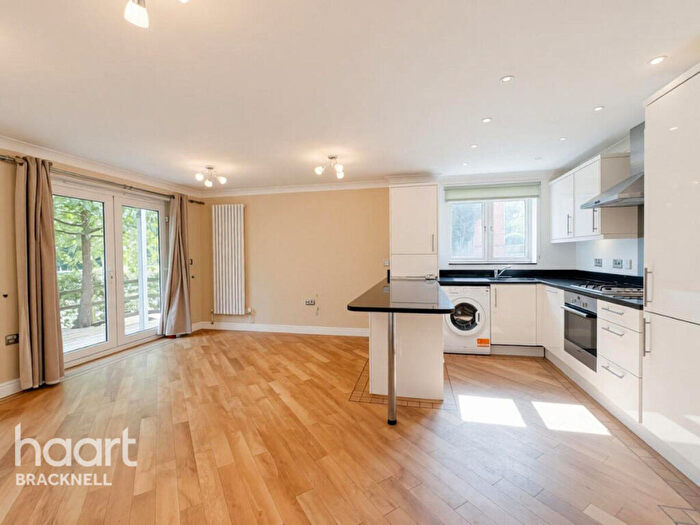2 Bedroom Apartment To Rent In Brook Avenue, Ascot, SL5