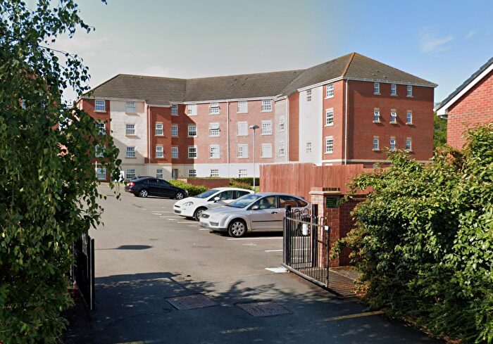 2 Bedroom Flat To Rent In Birkby Close, Leicester, LE5
