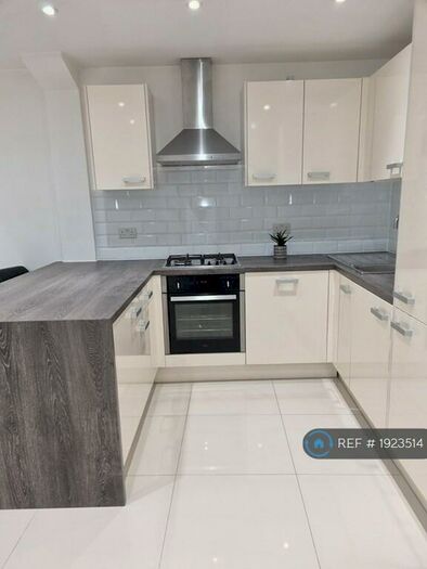 2 Bedroom Flat To Rent In St Annes Row, London, E14