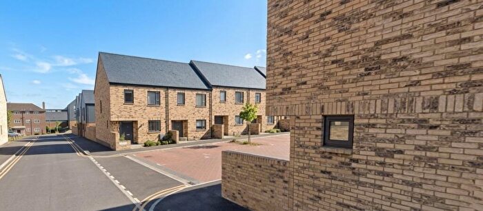 2 Bedroom House To Rent In Portland Drive, Merstham, Redhill, RH1