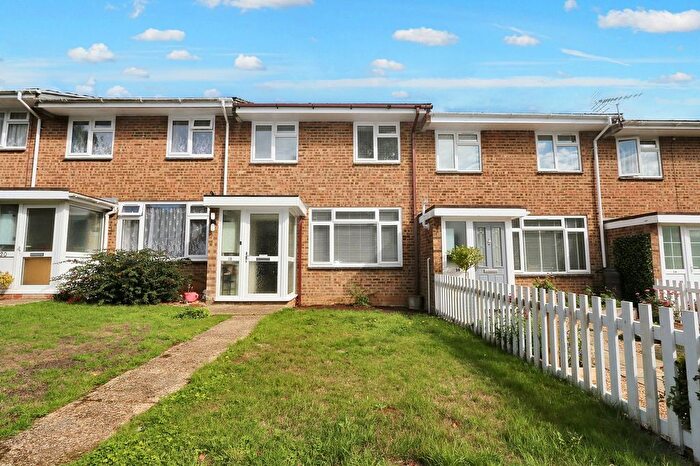 3 Bedroom Terraced House For Sale In Elm Road, Bishops Waltham, SO32