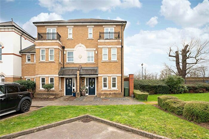 4 Bedroom End Terrace House For Sale In Admiralty Way, Teddington, Middlesex, TW11