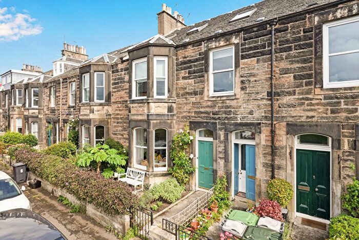 2 Bedroom Flat For Sale In Alderbank Terrace, Shandon, Edinburgh, EH11