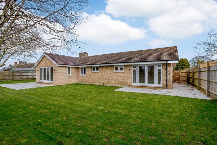 4 Bedroom Bungalow To Rent In The Butts, Aynho, Banbury, Oxfordshire, OX17