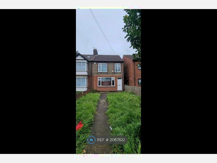 2 Bedroom Flat To Rent In Hall Lane, London, E4