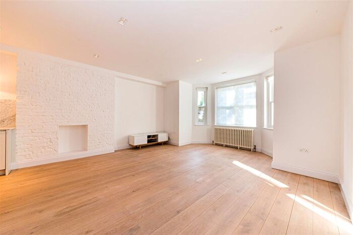 2 Bedroom Flat To Rent In Belsize Grove, London, NW3
