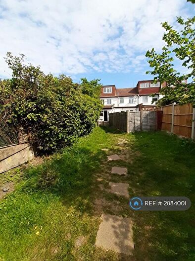 4 Bedroom End Of Terrace House To Rent In Brierley Avenue, London, N9