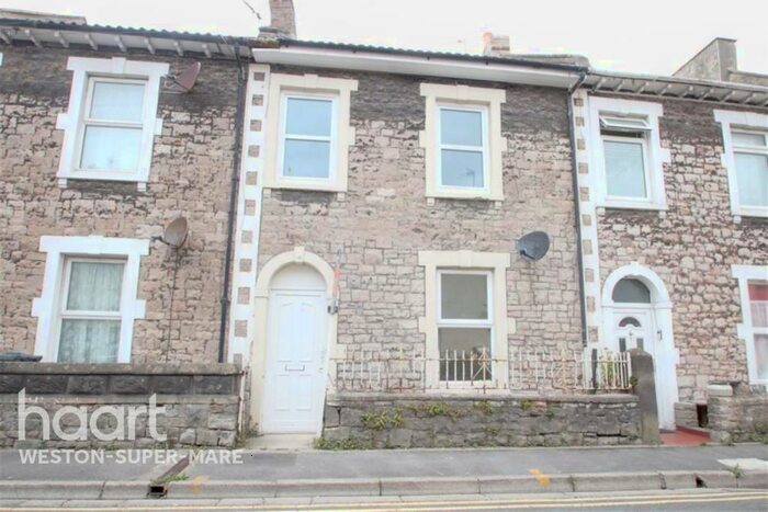 4 Bedroom Terraced House To Rent In Alma Street, BS23