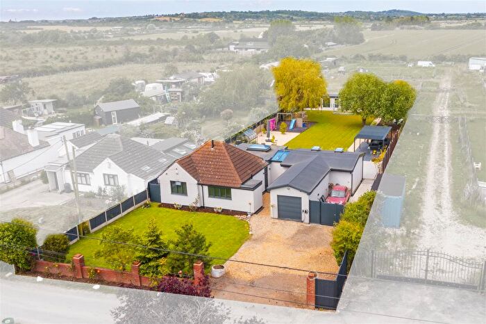 3 Bedroom Detached Bungalow For Sale In Pudsey Hall Lane, Canewdon, Rochford, SS4