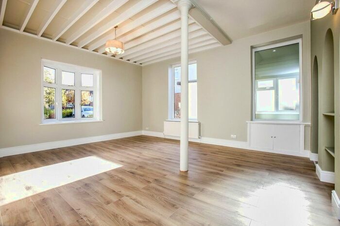 3 Bedroom Detached House To Rent In Angel Hill, Sutton, SM1