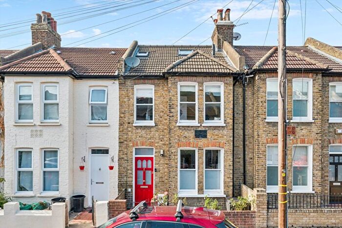 3 Bedroom Terraced House For Sale In Worslade Road, Tooting, SW17