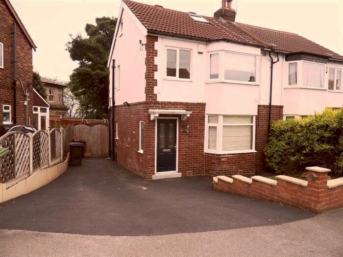 3 Bedroom Semi-Detached House To Rent In Hawthorn Grove, Rodley, Leeds, LS13