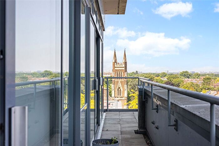 1 Bedroom Flat For Sale In Upper Richmond Road, Putney, London, SW15
