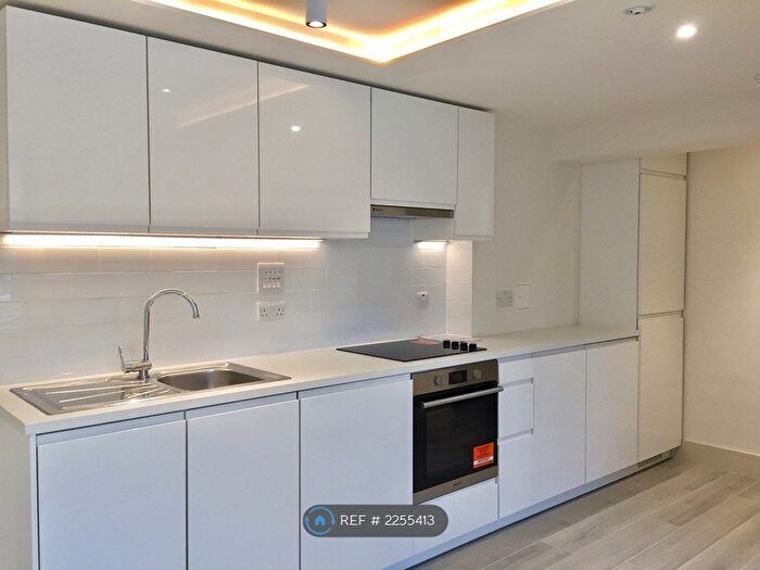 1 Bedroom Flat To Rent In Lingfield Crescent, London, SE9