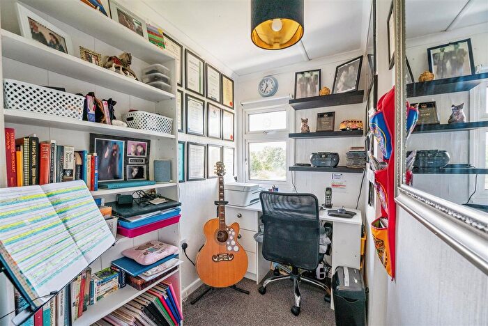 3 Bedroom Mobile/park Home For Sale In Howey, Llandrindod Wells, LD1