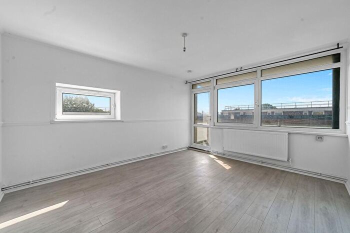2 Bedroom Flat To Rent In Jodrell Road, Winford House Jodrell Road, E3