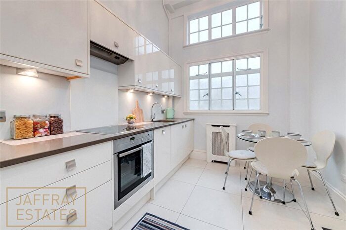 1 Bedroom Flat To Rent In Baker Street, Marylebone, London, NW1