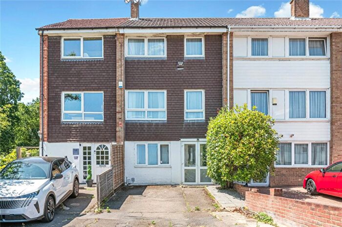 4 Bedroom Terraced House For Sale In Mead Way, Bromley, BR2