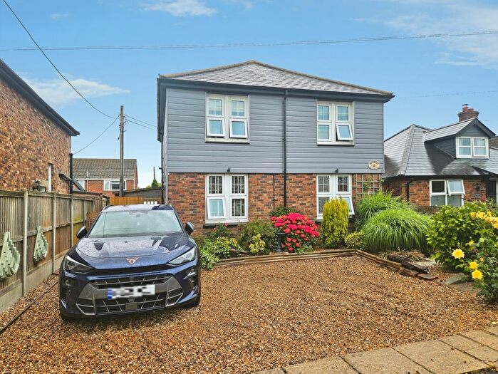 3 Bedroom Detached House For Sale In St. Johns Road, New Romney, TN28