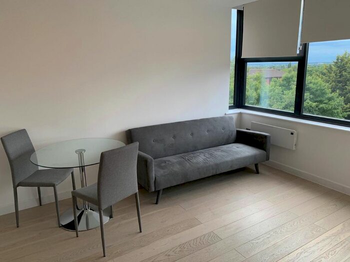 1 Bedroom Flat To Rent In - Northolt Road, Harrow, Greater London, HA2