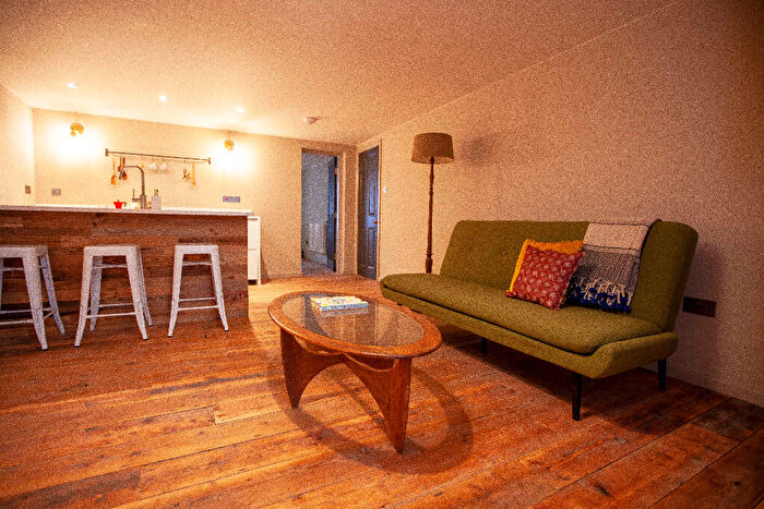 1 Bedroom Flat To Rent In Ladybarn Road, Manchester, Greater Manchester, M14