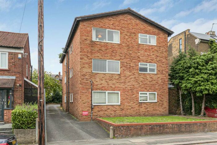 1 Bedroom Flat To Rent In West Avenue, Walthamstow, London, E17