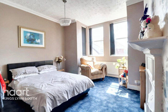 6 Bedroom Semi-Detached House For Sale In Alexandra Road, Hunstanton, PE36