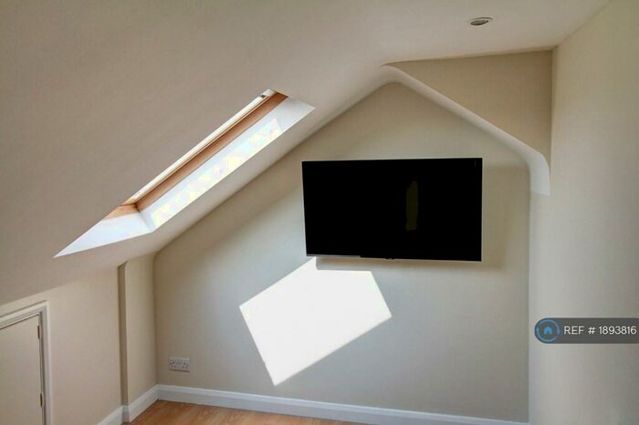 3 Bedroom Flat To Rent In Granby Grove, Southampton, SO17