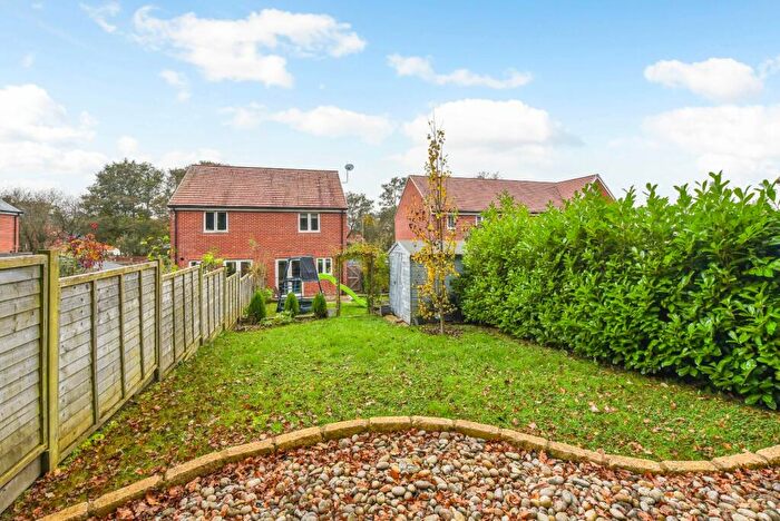 2 Bedroom Semi-Detached House For Sale In Otter Walk, Petersfield, Hampshire, GU32