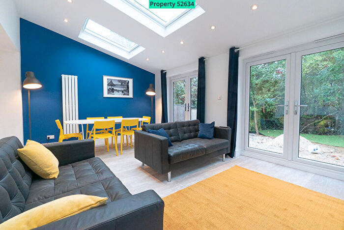 6 Bedroom Semi-Detached House To Rent In Kitchener Road, Southampton, SO17