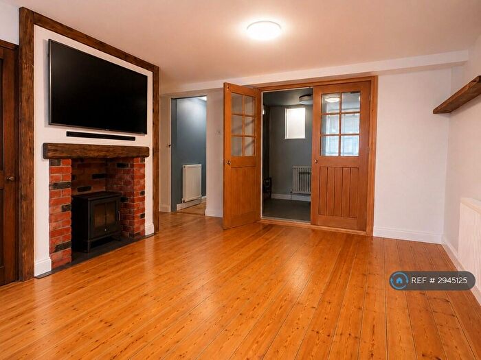 1 Bedroom Maisonette To Rent In Greyhound Road, Sutton, SM1