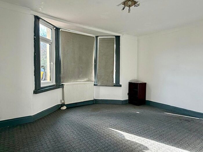 5 Bedroom Detached House To Rent In Faggs Road, Feltham, TW14