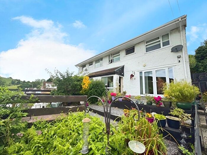 3 Bedroom Semi-Detached House For Sale In The Garth, Abertridwr, Caerphilly, CF83