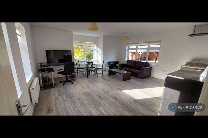 1 Bedroom Flat To Rent In Sandhills Lane, Virginia Water, GU25